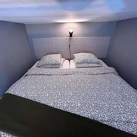 Loft Hostel *